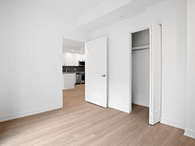Loop Rentals 1 Bedroom Apartment for Rent at 70 Gloucester St, Ottawa, ON K2P 1N6 Centretown