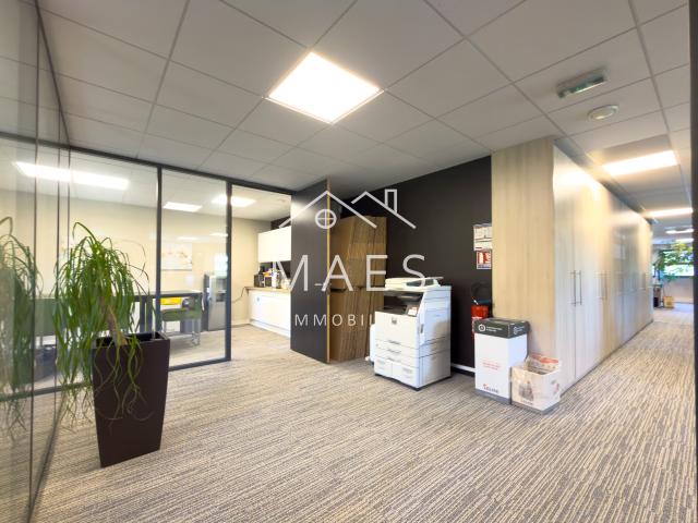 LOOS Bureau de 215 m2 proche CHU