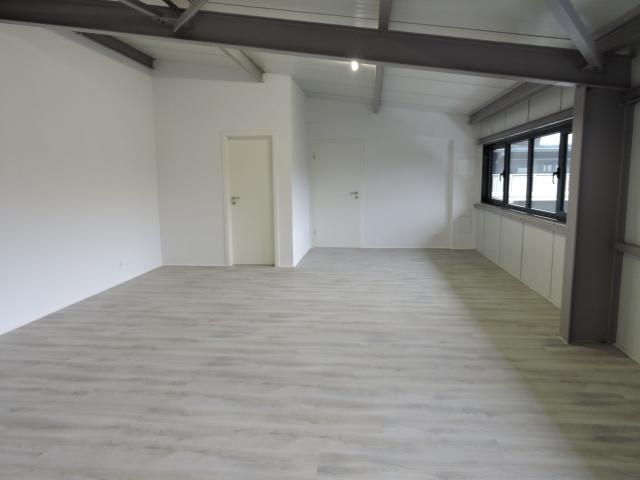 Loacl mit einer Fläche von 80 m2 zu vermieten