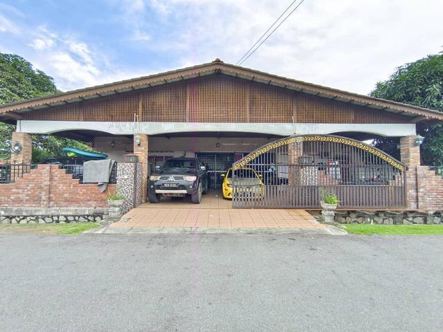 LOAN 100 DEKAT DENGAN DENGAN BANDAR Banglo 1 Tgkt Taman Dato Wan