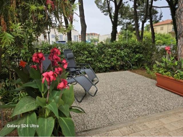 Loano trilocale con giardino