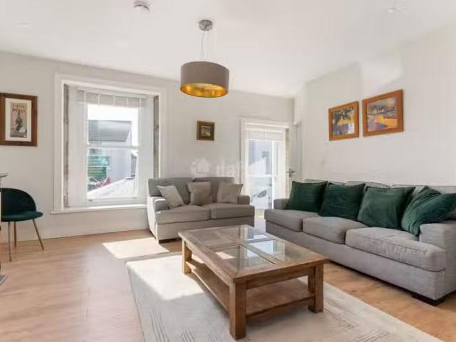 L'Oasi, Marino House, 52 Glasthule Road, Glasthule, Glasthule.