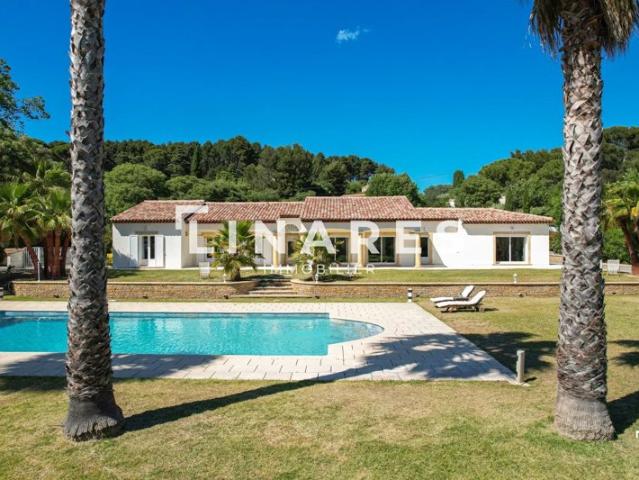 L'OASIS Villa T5 de 250m² Piscine Terrain de 4000m² 1301