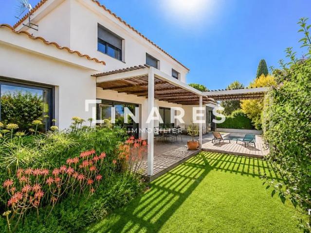 L'OASIS Villa T6 de 150 m² Jardin Piscine 13012