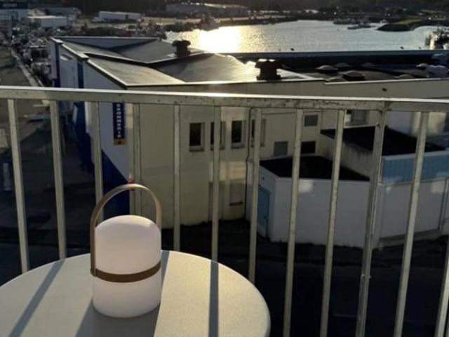 Loctudy, studio neuf meublé avec terrasse