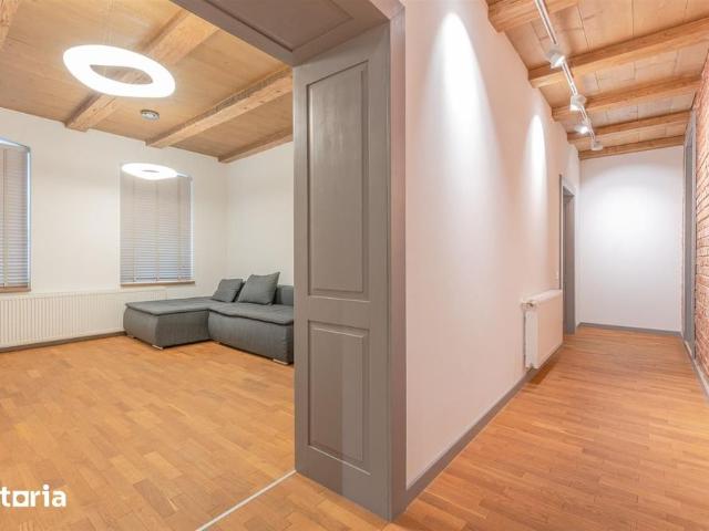 Locuință de 71 mp renovată integral și complet utilată, în casă