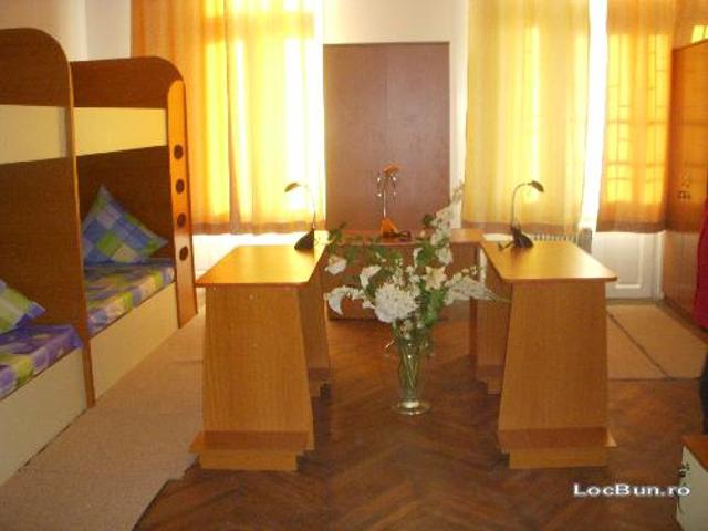 locuri in camin studentesc privat