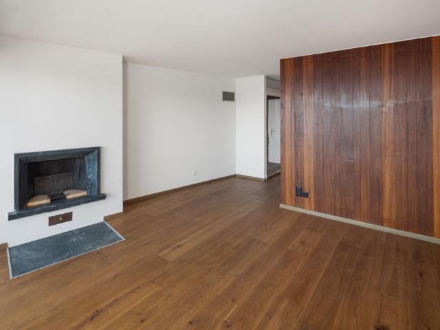 LOC 151 SUPER CRANS 216 2