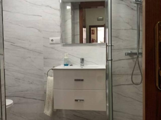 Loca de alquiler en Nerja con 65 m2 centro