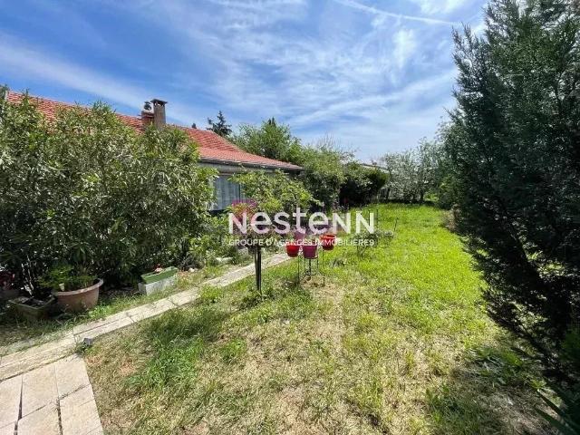 A VENDRE TERRAIN CONSTRUCTIBLE ZONE INDUSTRIELLE PORTET SUR
