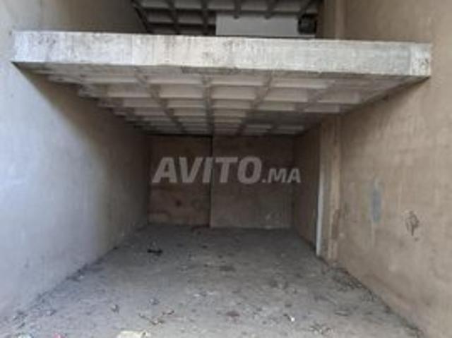 Local 72 m² proche Bd 9 Avril Palmiers