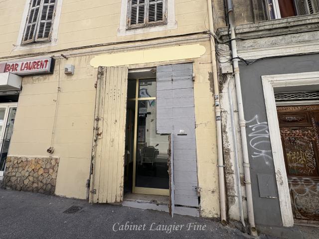 Local 12 rue du commandant Imhaus 13006