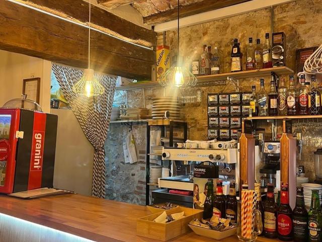 Local, Tortosa