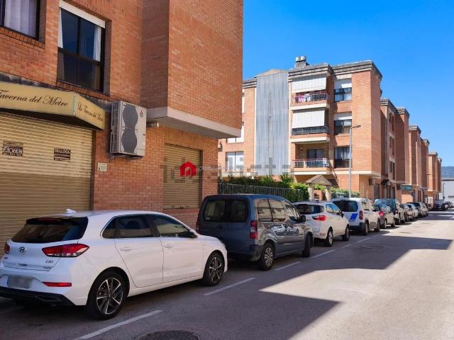 Local, Tortosa