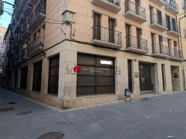 Local, Tortosa