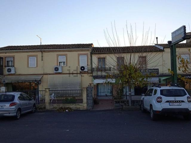 Local, Torre de Santa Maria