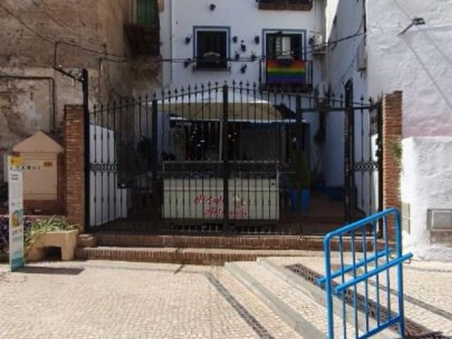 Local, Torremolinos