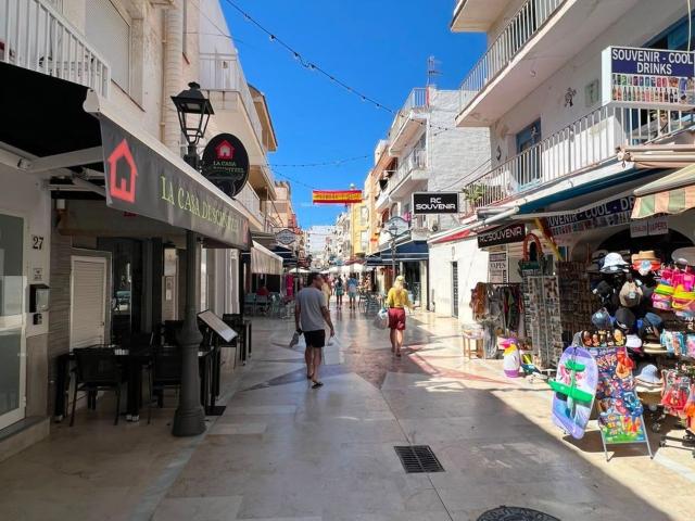Local, Torremolinos