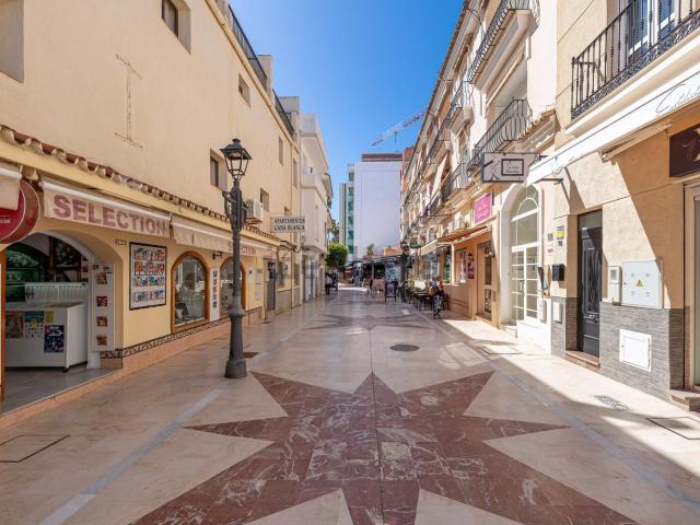 Local, Torremolinos