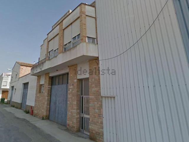 Local, Torres de Segre