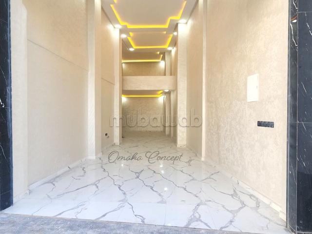 Local Tous Commerces finitions faites 88m2 Maarif