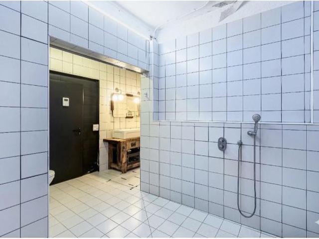 LOCAL ÚNICO EN SANTS / LES CORTS – ESPACIO PARA VIVIR, TRABAJAR Y CRECER