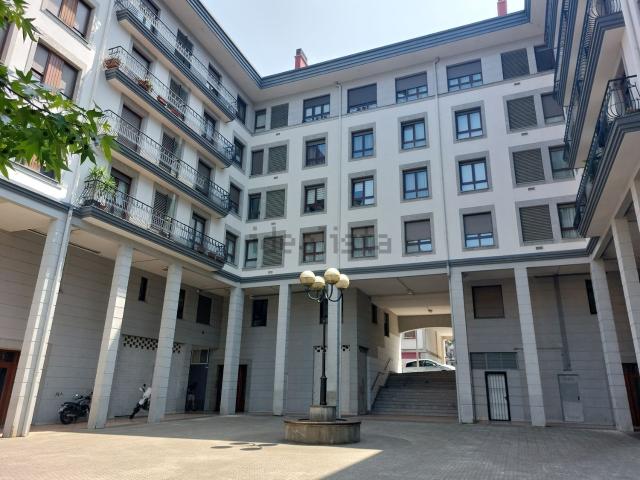 Local, Urnieta