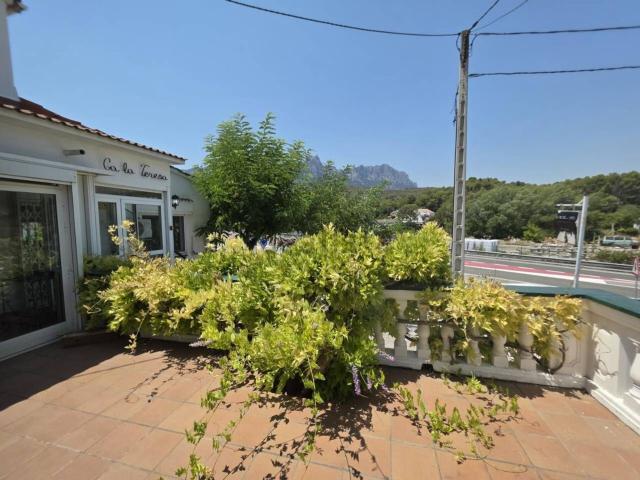 Local, Vacarisses