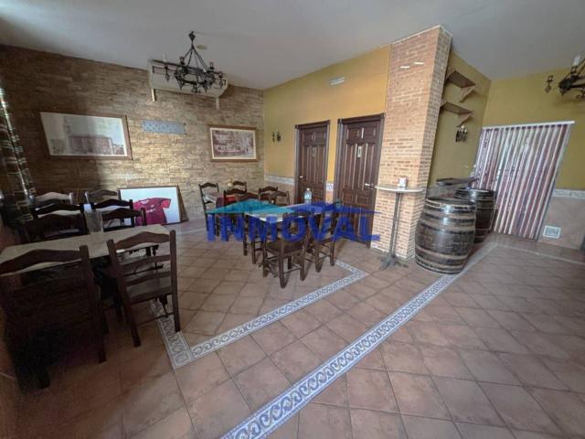 Local, Valdepeñas