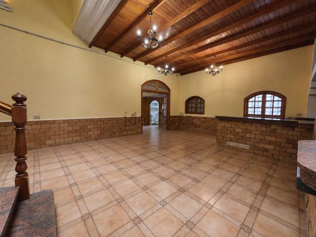 Local, Valleseco