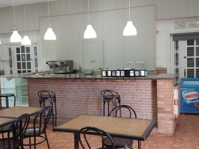 Local, Vallirana