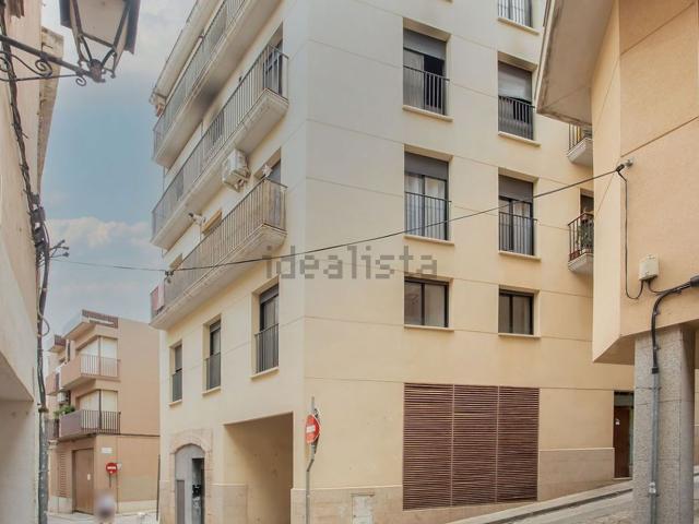 Local, Valls