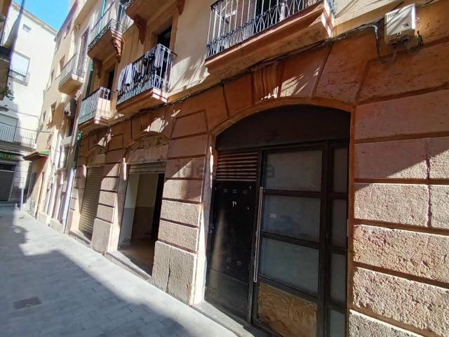 Local, Valls