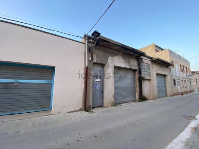 Local, Vidreres