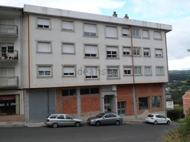 Local, Vila de Cruces
