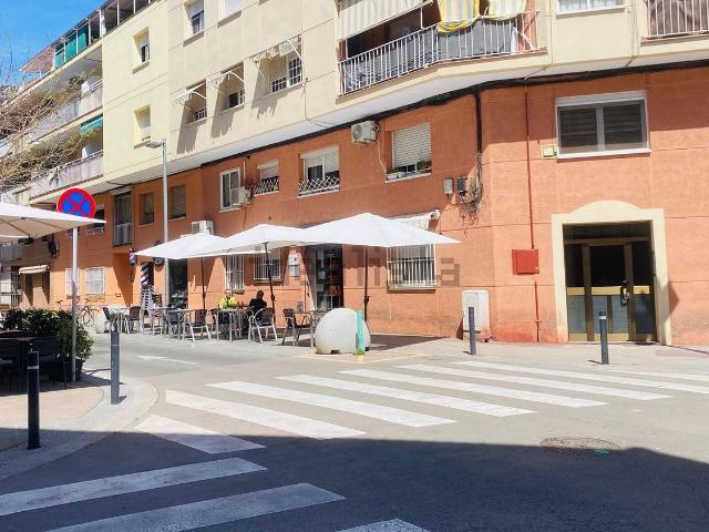 Local, Viladecans
