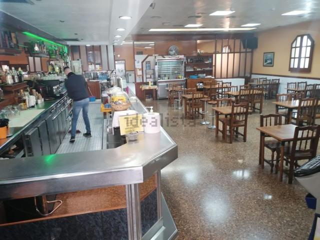 Local, Viladecans
