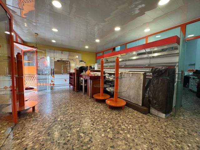 Local, Viladecans