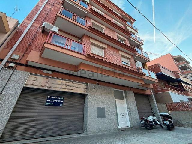 Local, Viladecans