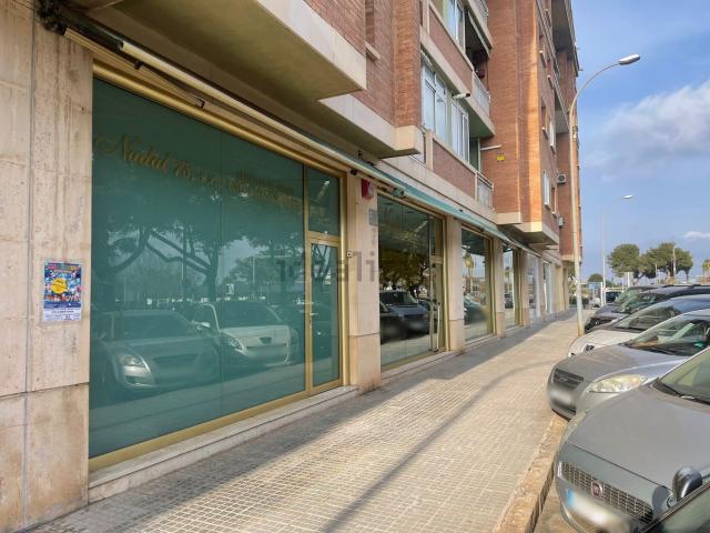 Local, Viladecans