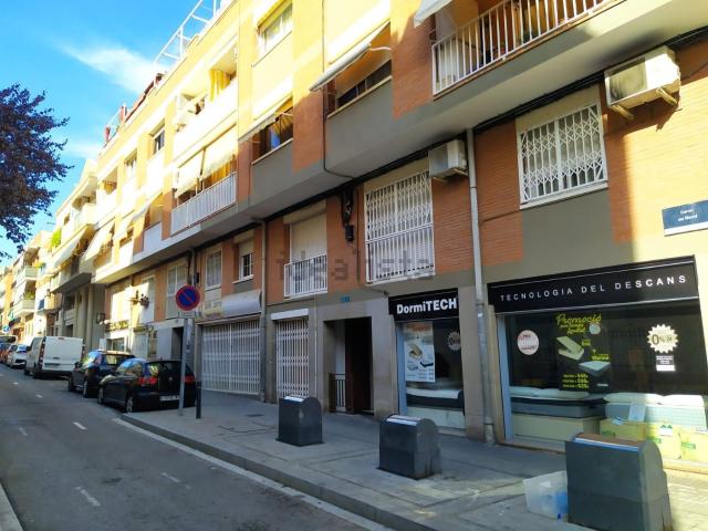 Local, Viladecans