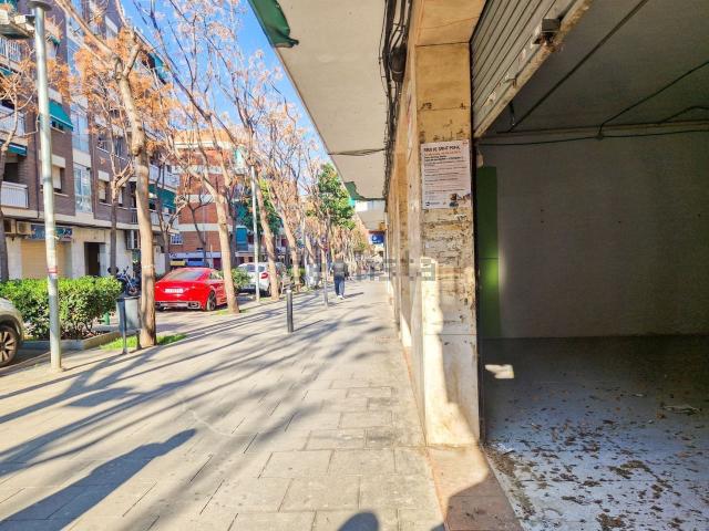Local, Viladecans