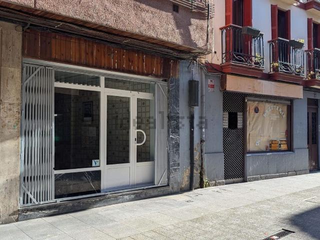 Local, Villabona