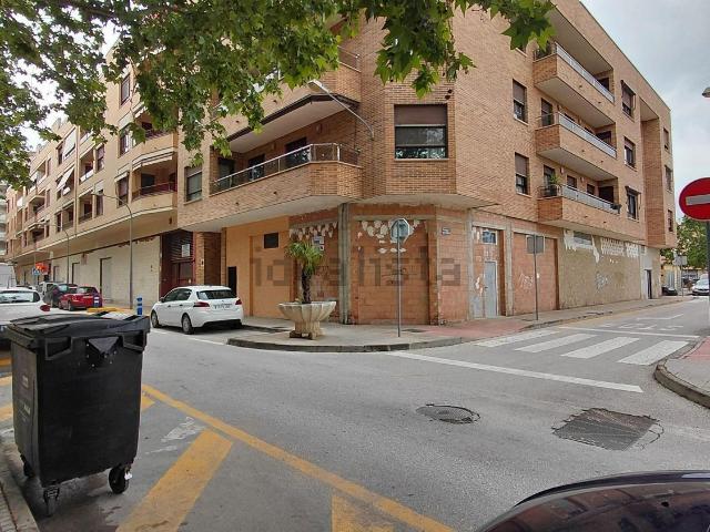 Local, Villena