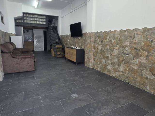 LOCAL VIVIENDA