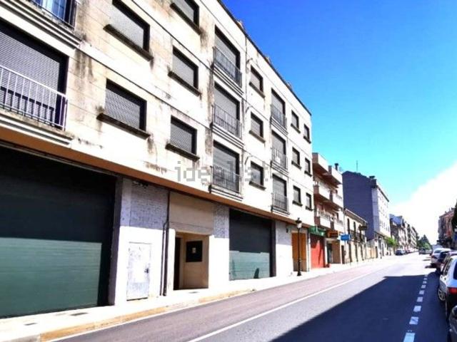Local, A Cañiza