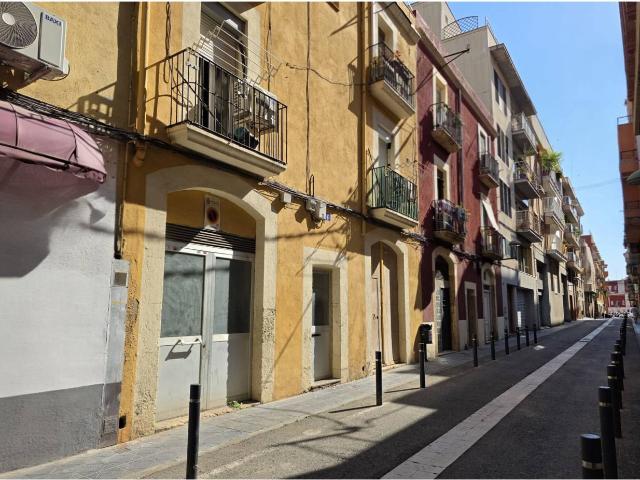 Local a la venta en calle d'Espinach El Serrallo