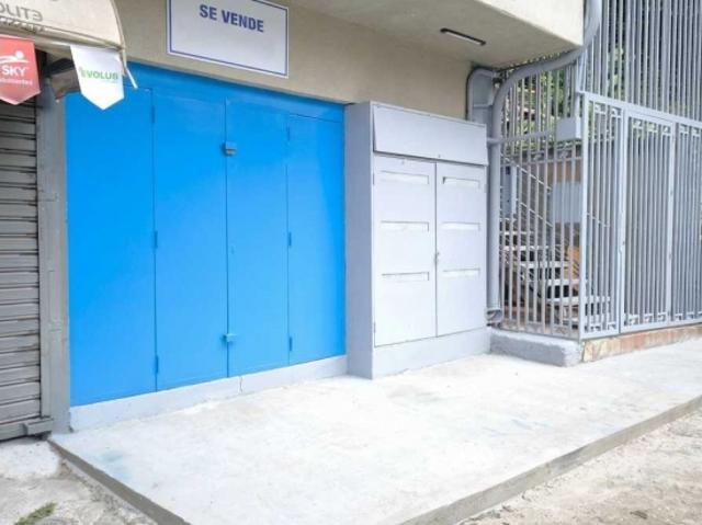 Local a pie de calle 33 M2 remodelado en venta Minas de Baruta