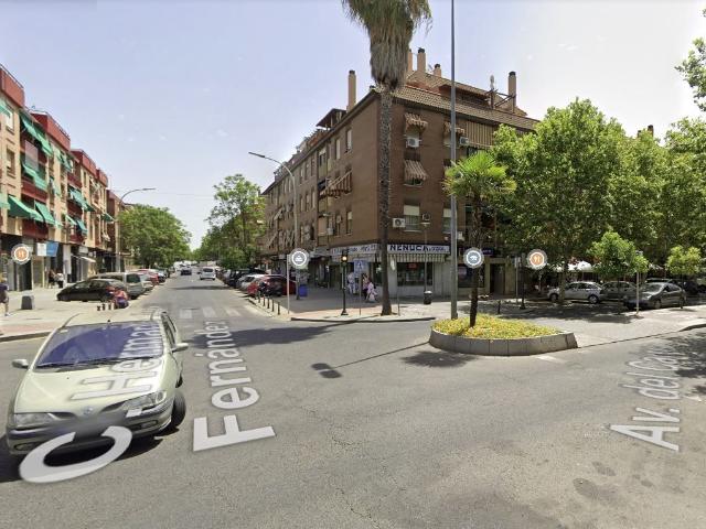 LOCAL A PIE DE CALLE EN ZONA LEVANTE