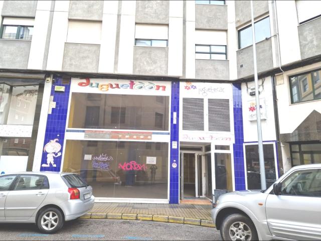 Local acondicionado con entreplanta y sotano
